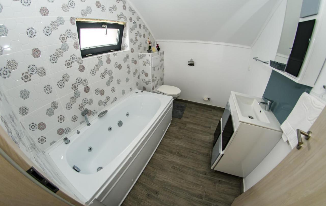 Apart Bun Oradea Exterior foto