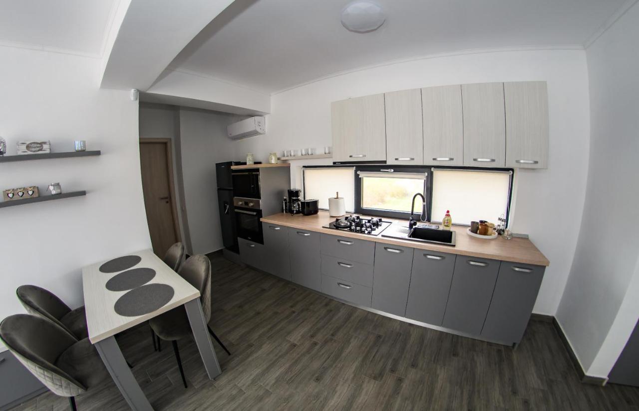 Ferienwohnung Apart Bun Oradea Exterior foto